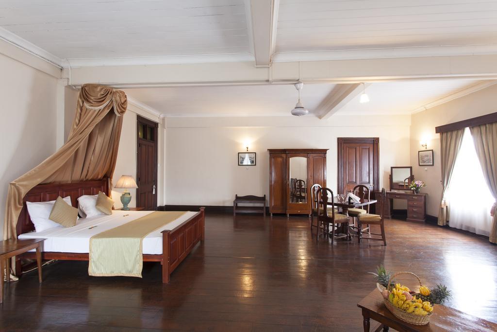 Queen'S Hotel Kandy Chambre photo