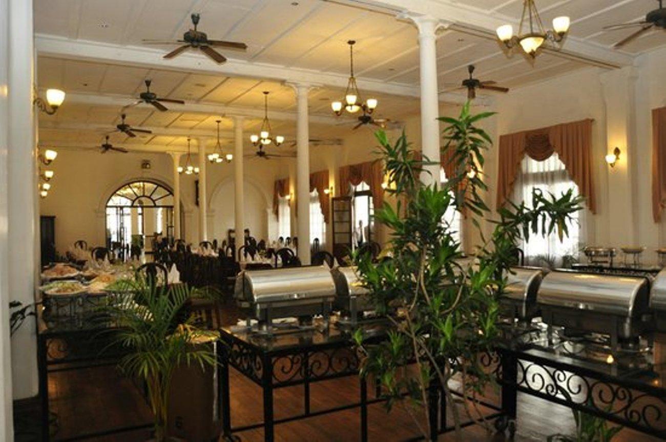 Queen'S Hotel Kandy Extérieur photo